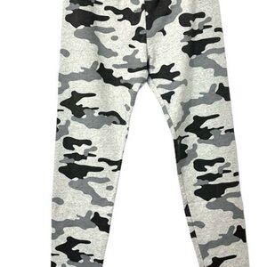 Sundry size 0 light grey camo print yoga leggings